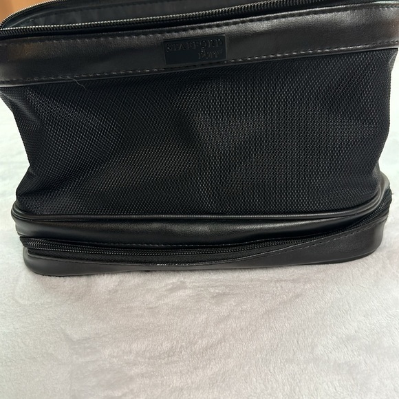Stafford Dopp Men’s Black Tolietry Bag - Picture 5 of 6